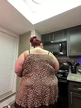 Snapshot of bbwredhead chatting on February 26, 2025, 1:25 am bbwredhead online show from February 26, 2025, 1:25 am
