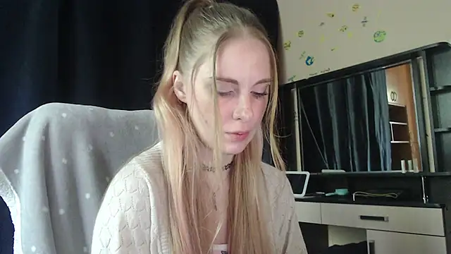 Snapshot of Aqualen chatting on May 15, 2026, 9:40 am Aqualen online show from May 15, 2026, 9:40 am