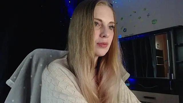 Snapshot of Aqualen chatting on May 14, 2026, 2:14 pm Aqualen online show from May 14, 2026, 2:14 pm