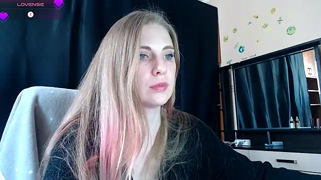 Snapshot of Aqualen chatting on March 25, 2026, 10:47 am Aqualen online show from March 25, 2026, 10:47 am