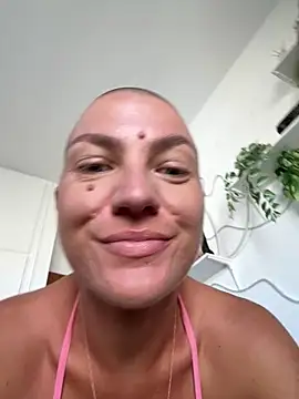 Snapshot of PaulinaSchubert1 chatting on May 15, 2026, 12:36 pm PaulinaSchubert1 online show from May 15, 2026, 12:36 pm