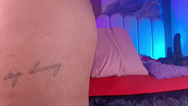 Snapshot of jones_maddy_ chatting on February 25, 2026, 11:54 am jones maddy online show from February 25, 2026, 11:54 am