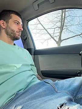 Snapshot of ElChapoGuzman95 chatting on March 8, 2026, 7:33 am ElChapoGuzman95 online show from March 8, 2026, 7:33 am