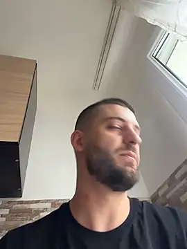 Snapshot of ElChapoGuzman95 chatting on February 8, 2026, 8:45 am ElChapoGuzman95 online show from February 8, 2026, 8:45 am