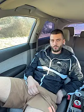 Snapshot of ElChapoGuzman95 chatting on March 15, 2026, 7:04 am ElChapoGuzman95 online show from March 15, 2026, 7:04 am