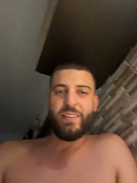 Snapshot of ElChapoGuzman95 chatting on July 19, 2026, 6:26 pm ElChapoGuzman95 online show from July 19, 2026, 6:26 pm