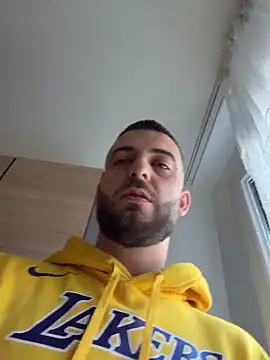 Snapshot of ElChapoGuzman95 chatting on February 6, 2026, 6:20 am ElChapoGuzman95 online show from February 6, 2026, 6:20 am