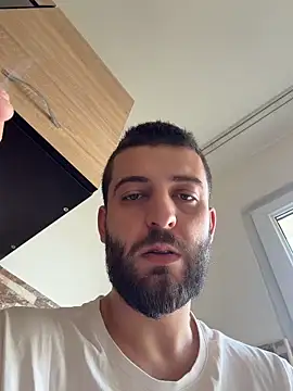 Snapshot of ElChapoGuzman95 chatting on March 1, 2026, 6:24 am ElChapoGuzman95 online show from March 1, 2026, 6:24 am