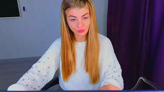  comefeelme  online show from November 13, 2025, 2:59 am