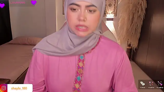 Snapshot of shayla_18 chatting on December 1, 2025, 9:48 pm shayla 18 online show from December 1, 2025, 9:48 pm