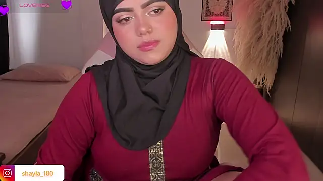Snapshot of shayla_18 chatting on December 4, 2025, 7:13 pm shayla 18 online show from December 4, 2025, 7:13 pm