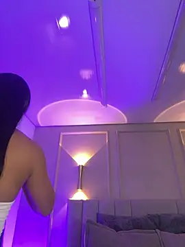 Snapshot of Miss_blue69 chatting on February 6, 2026, 1:45 am Miss blue69 online show from February 6, 2026, 1:45 am