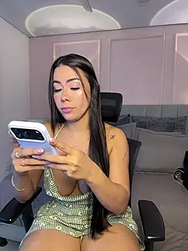 Snapshot of Miss_blue69 chatting on May 17, 2026, 1:38 am Miss blue69 online show from May 17, 2026, 1:38 am