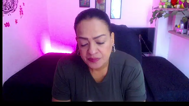 menfismuller2 online show from November 20, 2025, 5:13 pm