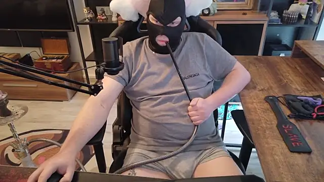 sweetsmile93 online show from December 20, 2025, 9:34 am