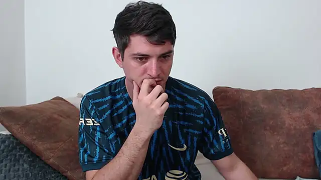 AndyFame online show from April 21, 2026, 9:10 pm