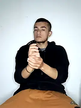 Snapshot of Thick_Cock chatting on September 18, 2025, 4:59 am Thick Cock online show from September 18, 2025, 4:59 am