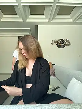 Snapshot of Nura_n_Sarah chatting on October 17, 2025, 3:54 am Nura n Sarah online show from October 17, 2025, 3:54 am