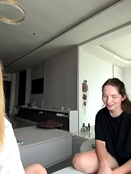 Snapshot of Nura_n_Sarah chatting on September 28, 2025, 4:08 am Nura n Sarah online show from September 28, 2025, 4:08 am