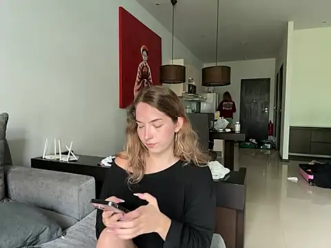 Snapshot of Nura_n_Sarah chatting on February 26, 2025, 5:35 am Nura n Sarah online show from February 26, 2025, 5:35 am