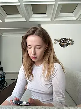 Snapshot of Nura_n_Sarah chatting on April 25, 2026, 6:05 am Nura n Sarah online show from April 25, 2026, 6:05 am