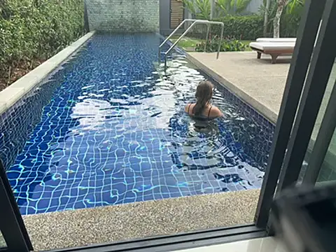 Snapshot of Nura_n_Sarah chatting on March 5, 2025, 9:05 am Nura n Sarah online show from March 5, 2025, 9:05 am