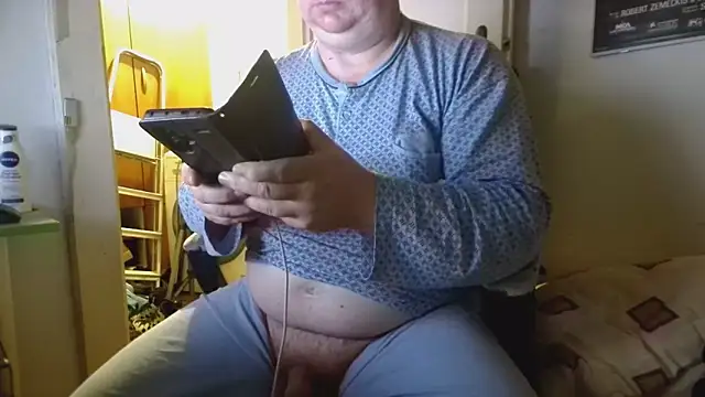 tipko123 online show from November 9, 2025, 7:07 pm