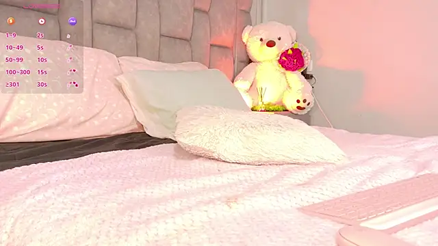 Snapshot of smiling__girl2 chatting on July 24, 2026, 7:10 pm smiling girl2 online show from July 24, 2026, 7:10 pm