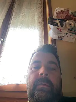 Snapshot of h4cAlex chatting on November 26, 2025, 1:22 pm h4cAlex online show from November 26, 2025, 1:22 pm