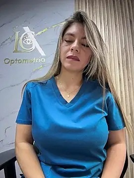alicee16 online show from May 5, 2026, 1:36 pm