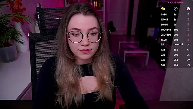 Snapshot of RemyCute chatting on April 10, 2026, 9:11 pm RemyCute online show from April 10, 2026, 9:11 pm