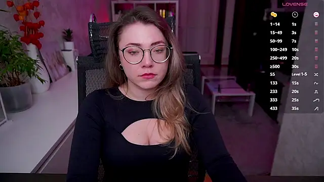 Snapshot of RemyCute chatting on April 29, 2026, 7:53 pm RemyCute online show from April 29, 2026, 7:53 pm