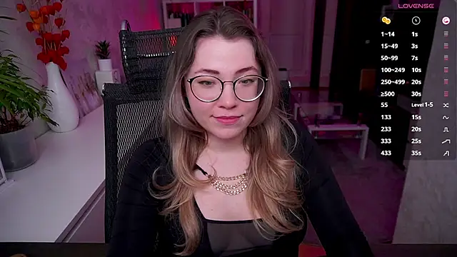 Snapshot of RemyCute chatting on April 19, 2026, 6:10 pm RemyCute online show from April 19, 2026, 6:10 pm