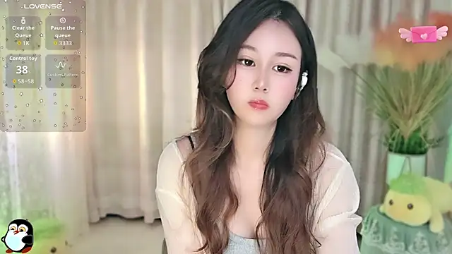 Snapshot of Aimee-520 chatting on October 11, 2025, 12:00 am Aimee-520 online show from October 11, 2025, 12:00 am