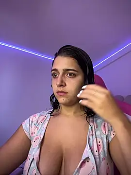 Snapshot of Alicia_Ruiz chatting on June 11, 2026, 8:17 pm Alicia Ruiz online show from June 11, 2026, 8:17 pm