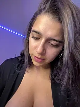 Alicia Ruiz online show from July 25, 2026, 12:11 pm