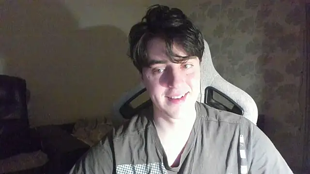 Snapshot of Knuckles17 chatting on June 20, 2026, 9:20 pm Knuckles17 online show from June 20, 2026, 9:20 pm