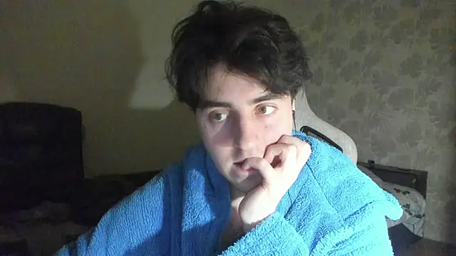 Snapshot of Knuckles17 chatting on June 22, 2026, 1:00 am Knuckles17 online show from June 22, 2026, 1:00 am