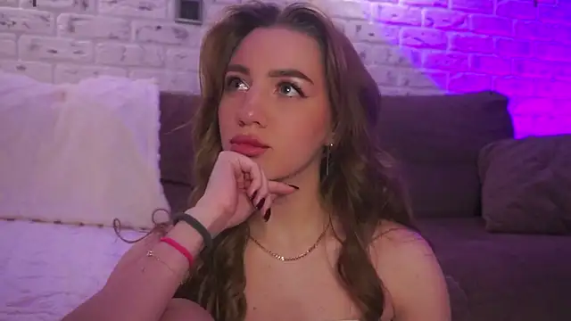 MaryHillty online show from January 29, 2025, 6:07 pm