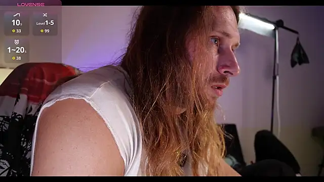 Snapshot of rusbigpaul chatting on October 13, 2025, 7:04 pm rusbigpaul online show from October 13, 2025, 7:04 pm