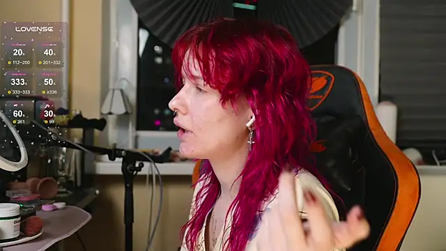 BlueCherryy online show from November 16, 2025, 4:23 pm