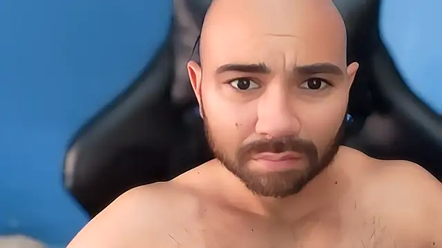 ElmaCannon online show from February 19, 2025, 9:25 pm