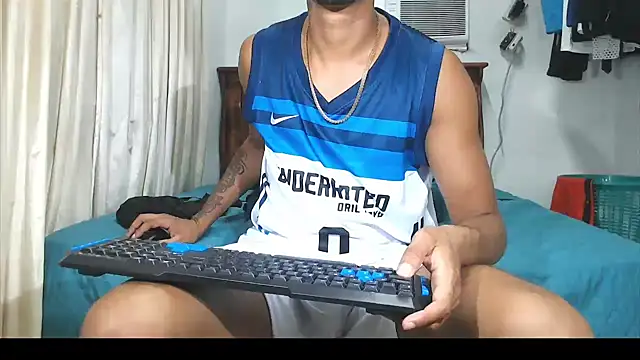 Snapshot of black_latin23cm chatting on July 2, 2026, 10:49 pm black latin23cm online show from July 2, 2026, 10:49 pm