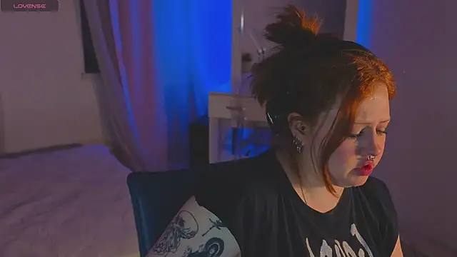 bitchofsun  online show from April 27, 2026, 5:55 pm