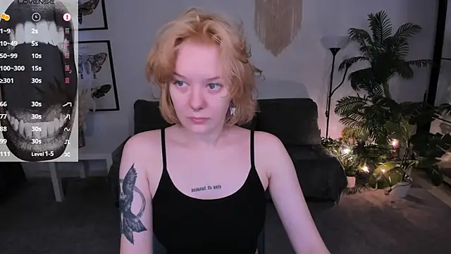 Snapshot of cyber_whore_ chatting on April 19, 2026, 6:03 am cyber whore online show from April 19, 2026, 6:03 am