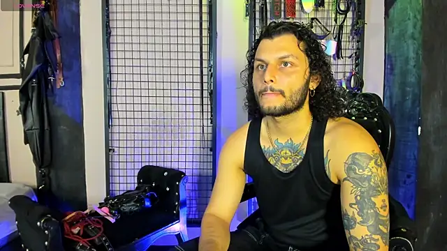 Snapshot of Twisted_Fantasy chatting on October 10, 2025, 5:08 am Twisted Fantasy online show from October 10, 2025, 5:08 am