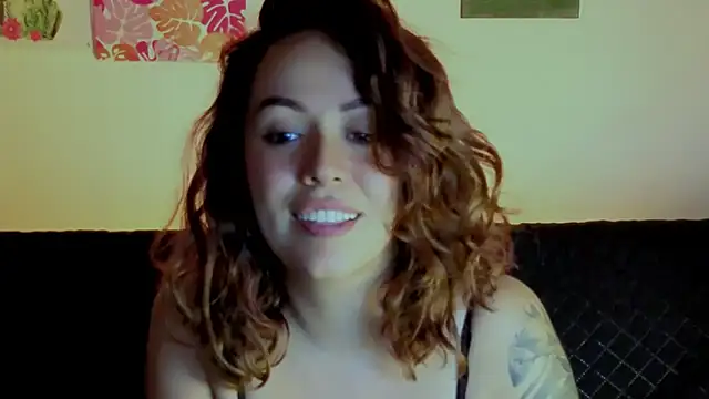 Snapshot of joan-star chatting on October 17, 2025, 11:17 pm joan-star online show from October 17, 2025, 11:17 pm