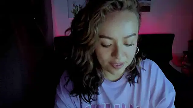 Snapshot of joan-star chatting on November 22, 2025, 10:03 am joan-star online show from November 22, 2025, 10:03 am