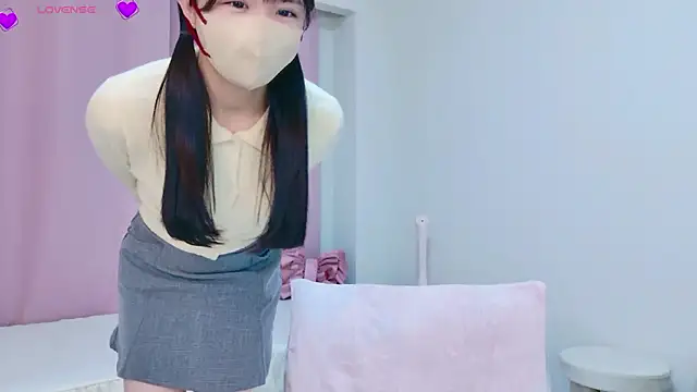 anchan  online show from May 5, 2026, 3:42 am