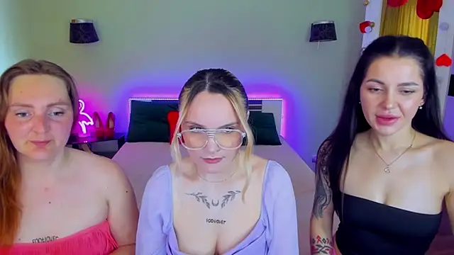 Snapshot of MagicEyess chatting on May 18, 2026, 7:13 am MagicEyess online show from May 18, 2026, 7:13 am